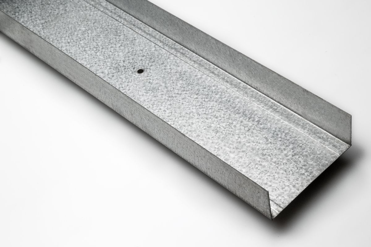 Profilo C in acciaio (0)